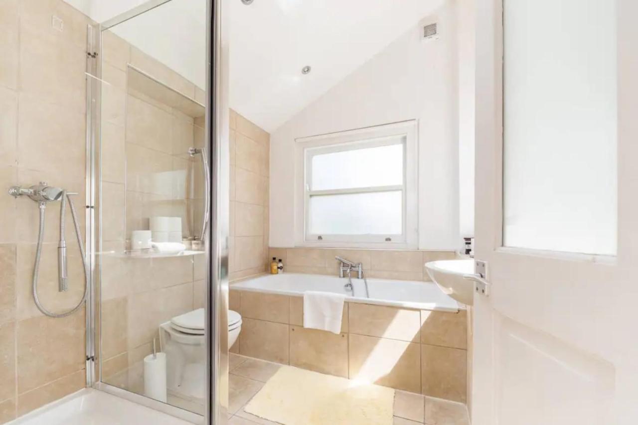 Apartment Charming 3bd Flat - 5 Minutes To Victoria Park *