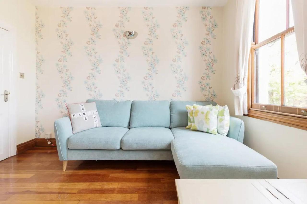 Charming 3bd Flat - 5 Minutes To Victoria Park * London